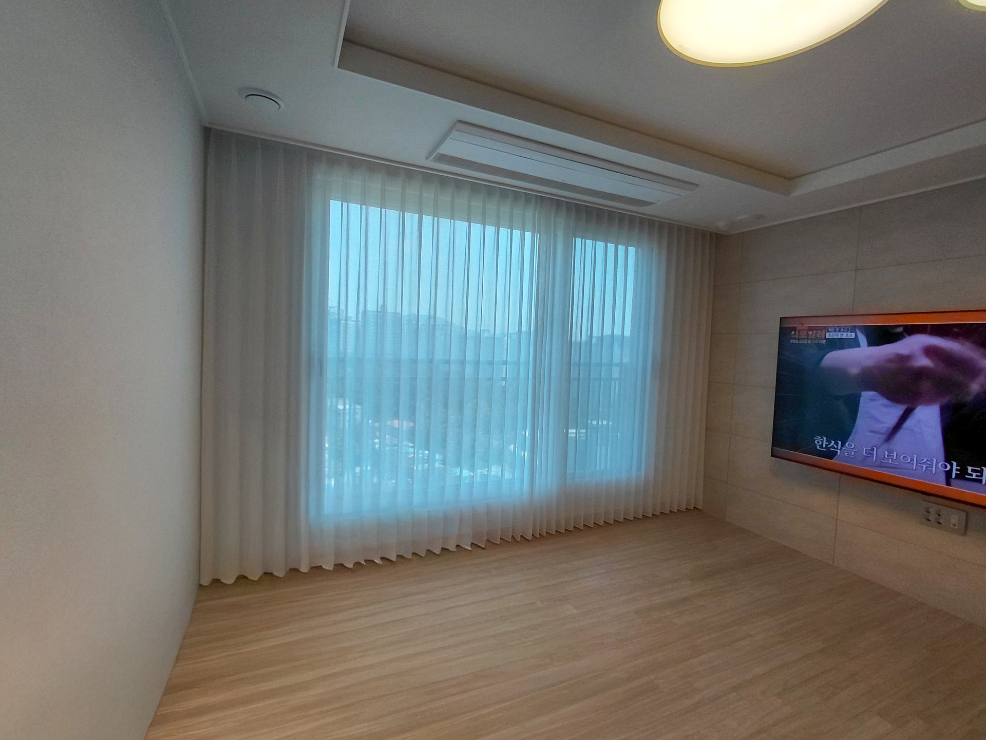 힐스테이트 구성 거실 속커튼 전망 채광
